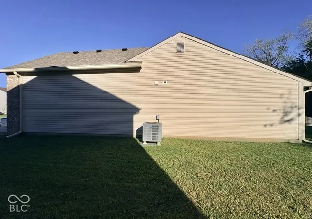 Photo 4 of Single family home for sale at 1919 Abbey Ln, Danville, IN 46122 | MLS# 22130144 | Listing updated on 2026-10-08