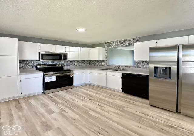 Photo 1 of Single family home for sale at 6119 Rocky River, Indianapolis, IN 46221 | MLS# 22130148 | Listing updated on 2026-10-10