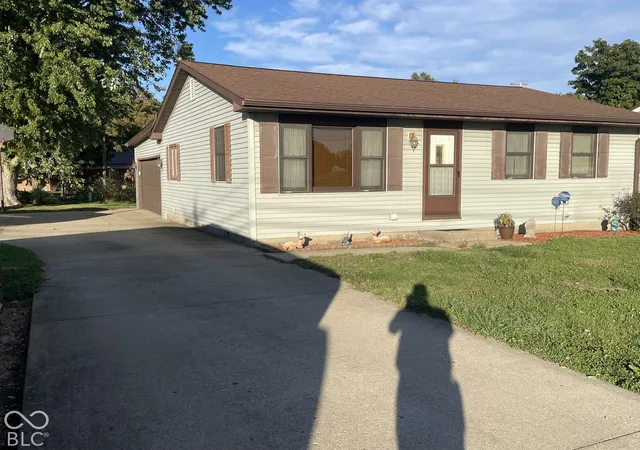 Photo 1 of Single family home for sale at 1030 Howard, Rockville, IN 47872 | MLS# 22130152 | Listing updated on 2026-10-07