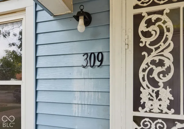Photo 2 of Single family home for sale at 309 N 16th Avenue, Beech Grove, IN 46107 | MLS# 22130158 | Listing updated on 2026-10-20