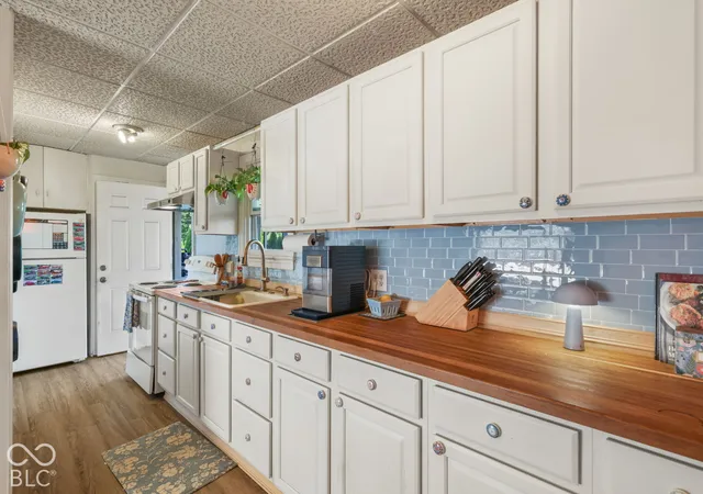 Photo 3 of Single family home for sale at 177 N Jefferson St, Mooresville, IN 46158 | MLS# 22130159 | Listing updated on 2026-10-07