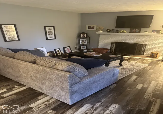 Photo 3 of Single family home for sale at 3447 Lindbergh Dr, Indianapolis, IN 46237 | MLS# 22130164 | Listing updated on 2026-10-07