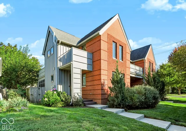 Photo 1 of Condo for sale at 1707 N Alabama St, Indianapolis, IN 46202 | MLS# 22130171 | Listing updated on 2026-10-08