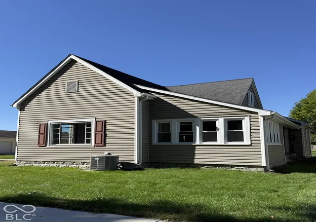 Photo 2 of Single family home for sale at 214 S East St, Tipton, IN 46072 | MLS# 22130175 | Listing updated on 2026-10-07