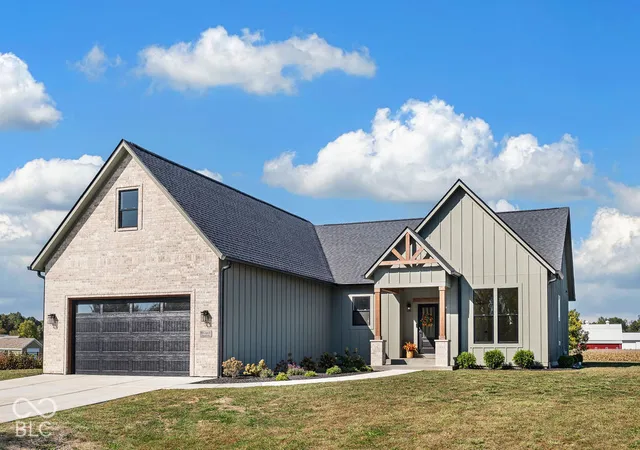 Photo 1 of Single family home for sale at 9036 E Gayle Dr, Morgantown, IN 46160 | MLS# 22130182 | Listing updated on 2026-10-27