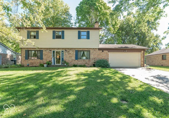 Photo 1 of Single family home for sale at 729 Balroyal Ct, Indianapolis, IN 46234 | MLS# 22130186 | Listing updated on 2026-10-08