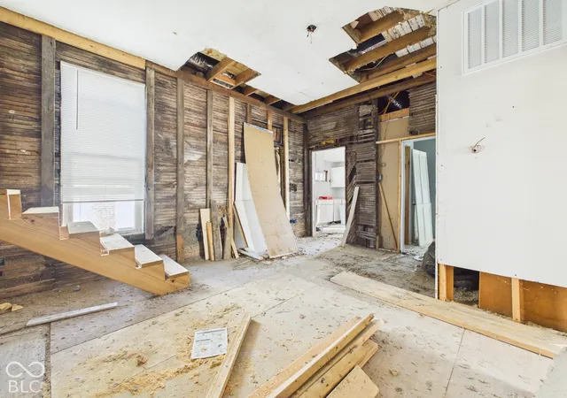 Photo 4 of Single family home for sale at 1018 S 15th Street, New Castle, IN 47362 | MLS# 22130188 | Listing updated on 2026-10-08