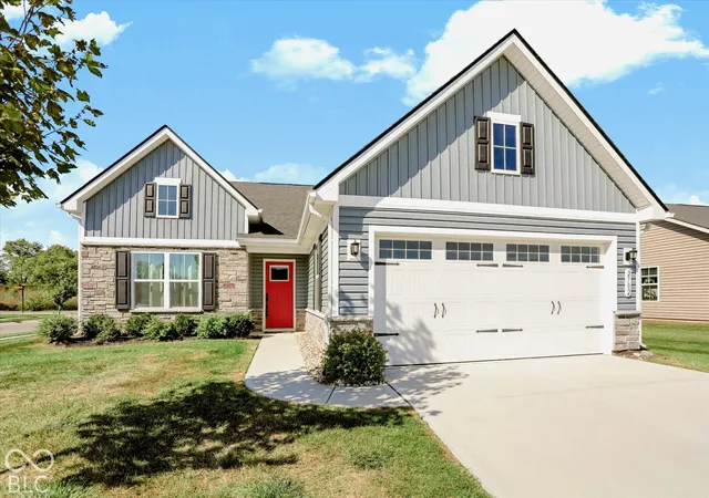 Single family home for sale at 2702 Sand Holw Dr, Lebanon, IN 46052 | MLS# 22130192
