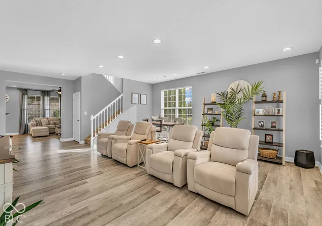 Photo 4 of Single family home for sale at 8328 Westcliffe Dr, Avon, IN 46123 | MLS# 22130194 | Listing updated on 2026-10-08