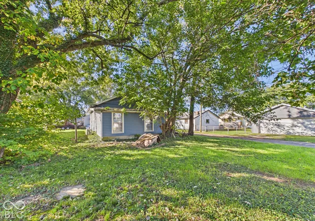 Photo 3 of Single family home for sale at 2316 F Ave, New Castle, IN 47362 | MLS# 22130195 | Listing updated on 2026-10-07