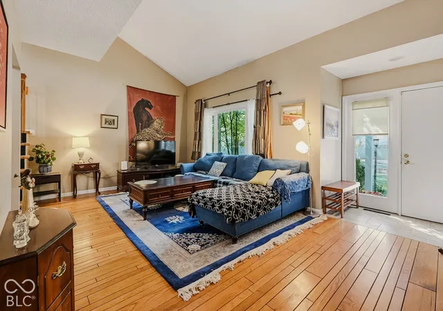 Photo 4 of Single family home for sale at 775 Luse Dr, Columbus, IN 47201 | MLS# 22130211 | Listing updated on 2026-10-20