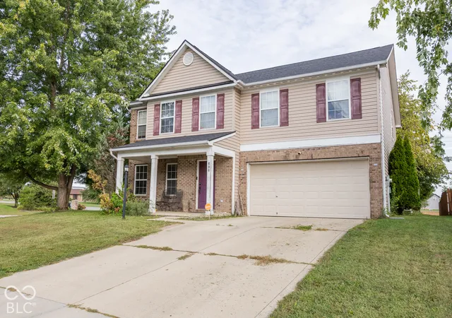 Photo 1 of Single family home for sale at 608 Rocky Meadow Dr, Greenwood, IN 46143 | MLS# 22130231 | Listing updated on 2026-10-08