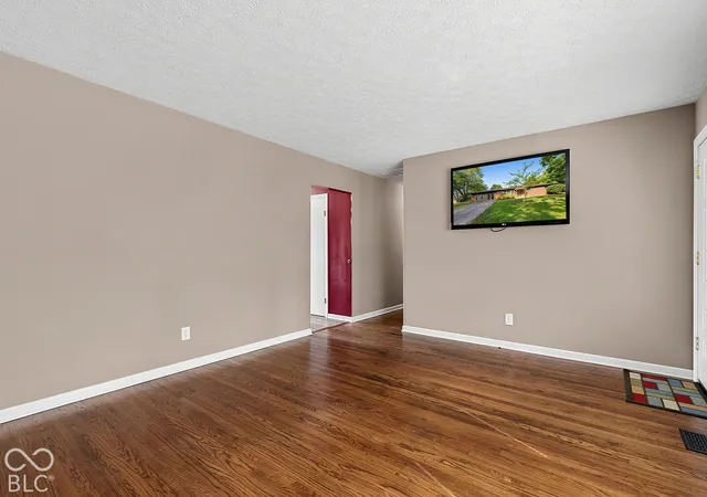 Photo 3 of Single family home for sale at 8440 W 88th Street, Indianapolis, IN 46278 | MLS# 22130232 | Listing updated on 2026-10-08
