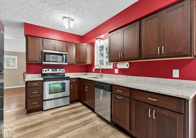 Photo 4 of Single family home for sale at 8440 W 88th Street, Indianapolis, IN 46278 | MLS# 22130232 | Listing updated on 2026-10-08