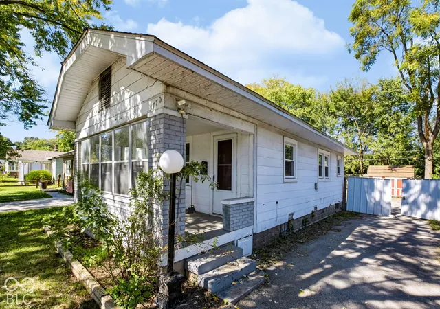 Photo 2 of Single family home for sale at 3770 Creston Dr, Indianapolis, IN 46222 | MLS# 22130233 | Listing updated on 2026-10-08