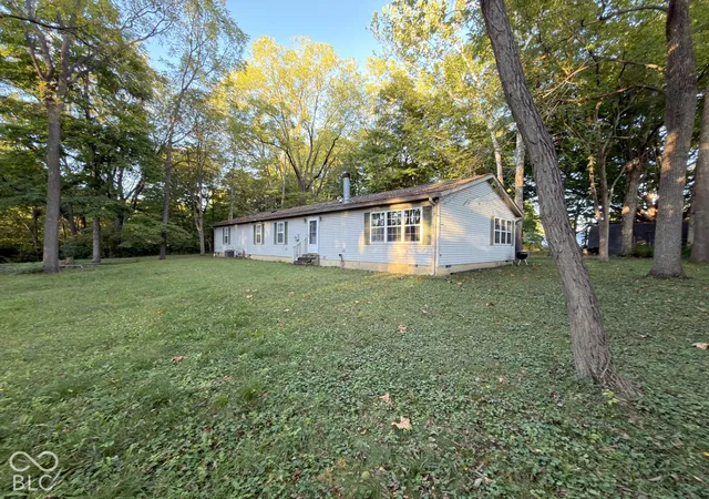 Photo 4 of Manufactured home for sale at 136 S Carthage Rd, Charlottesville, IN 46117 | MLS# 22130248 | Listing updated on 2026-10-07