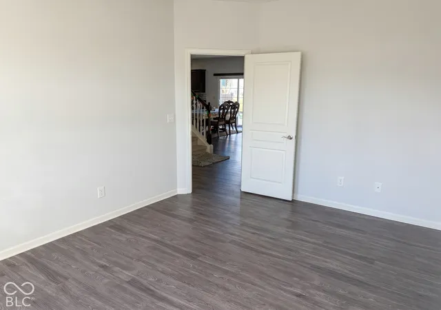 Photo 3 of Single family home for sale at 6162 Crabapple Dr, Whitestown, IN 46075 | MLS# 22130262 | Listing updated on 2026-10-15