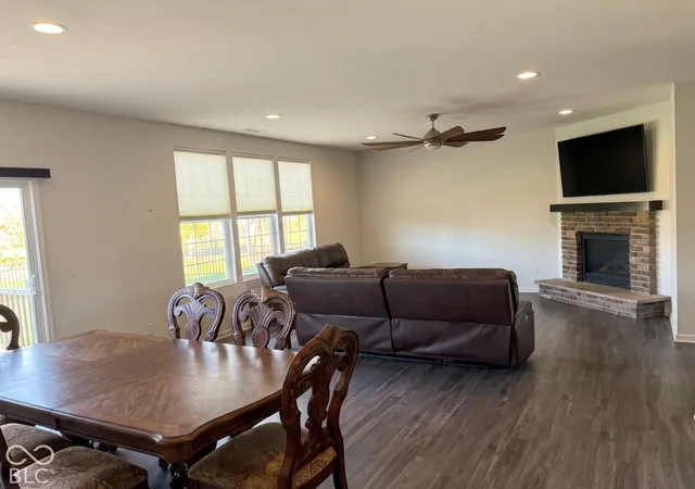 Photo 4 of Single family home for sale at 6162 Crabapple Dr, Whitestown, IN 46075 | MLS# 22130262 | Listing updated on 2026-10-15