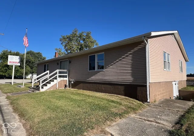 Photo 2 of Single family home for sale at 822 E Main, Jamestown, IN 46147 | MLS# 22130271 | Listing updated on 2026-10-08