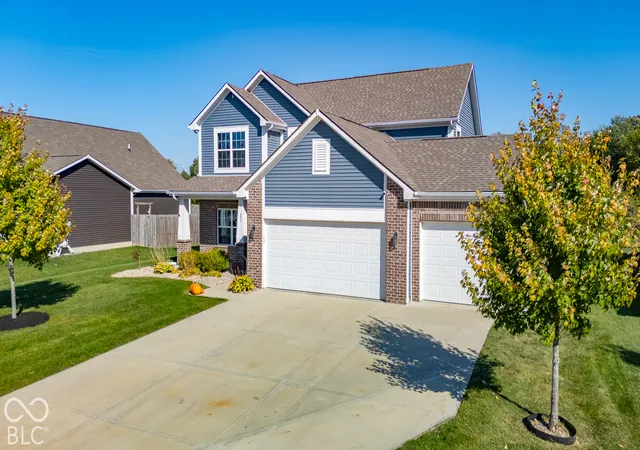 Photo 2 of Single family home for sale at 493 N Crystal Dr, Fortville, IN 46040 | MLS# 22130274 | Listing updated on 2026-10-09