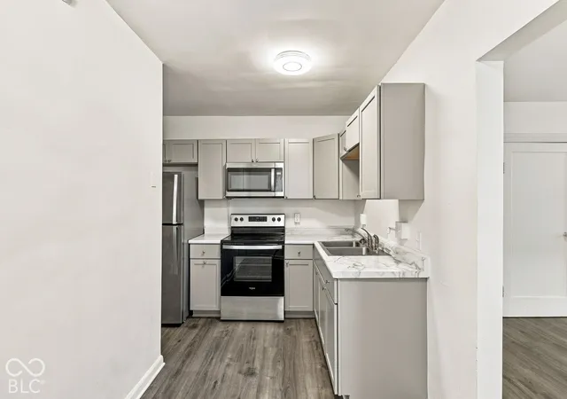 Photo 4 of House for sale at 1910 N Oxford St, Indianapolis, IN 46218 | MLS# 22130298 | Listing updated on 2026-10-27