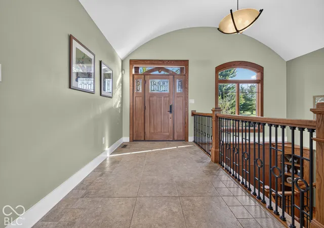 Photo 4 of Single family home for sale at 9202 Compton Farm Ln, Indianapolis, IN 46259 | MLS# 22130301 | Listing updated on 2026-10-08
