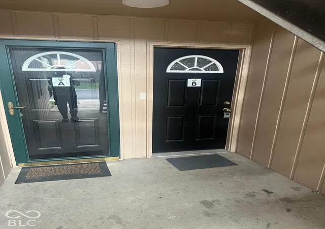 Photo 3 of Condo for sale at 51 Port Robert Dr, Indianapolis, IN 46224 | MLS# 22130328 | Listing updated on 2026-10-08