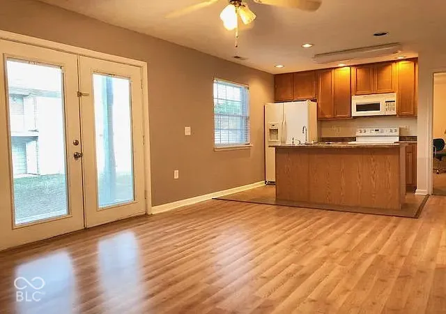 Photo 4 of Condo for sale at 51 Port Robert Dr, Indianapolis, IN 46224 | MLS# 22130328 | Listing updated on 2026-10-08