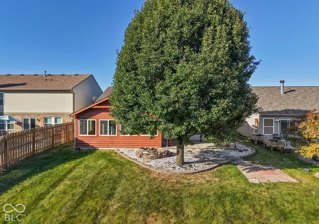 Photo 2 of Single family home for sale at 1835 Sonesta Ln, Indianapolis, IN 46217 | MLS# 22130337 | Listing updated on 2026-10-09