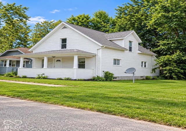Photo 1 of Single family home for sale at 235 E Fox St, South Bend, IN 46613 | MLS# 22130347 | Listing updated on 2026-10-07