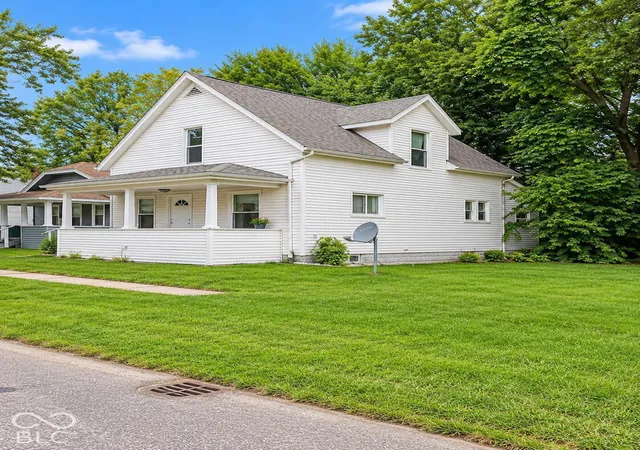Photo 3 of Single family home for sale at 235 E Fox St, South Bend, IN 46613 | MLS# 22130347 | Listing updated on 2026-10-07