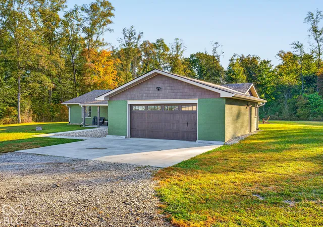 Photo 2 of Single family home for sale at 7853 N County Rd 1200 E, Seymour, IN 47274 | MLS# 22130353 | Listing updated on 2026-10-10