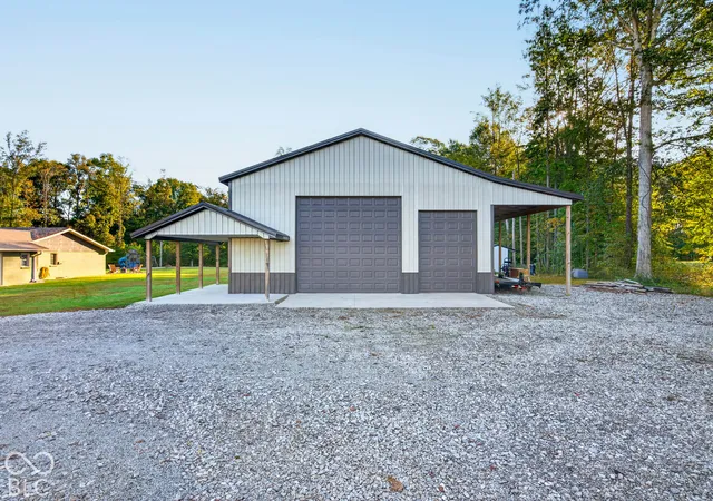 Photo 3 of Single family home for sale at 7853 N County Rd 1200 E, Seymour, IN 47274 | MLS# 22130353 | Listing updated on 2026-10-10