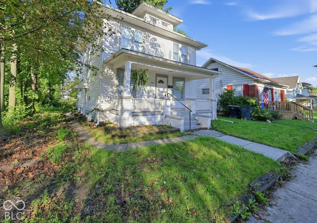 Photo 3 of Single family home for sale at 1031 College St, South Bend, IN 46628 | MLS# 22130358 | Listing updated on 2026-10-07