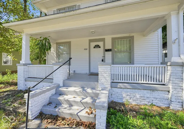Photo 3 of Single family home for sale at 1031 College St, South Bend, IN 46628 | MLS# 22130358 | Listing updated on 2026-10-07