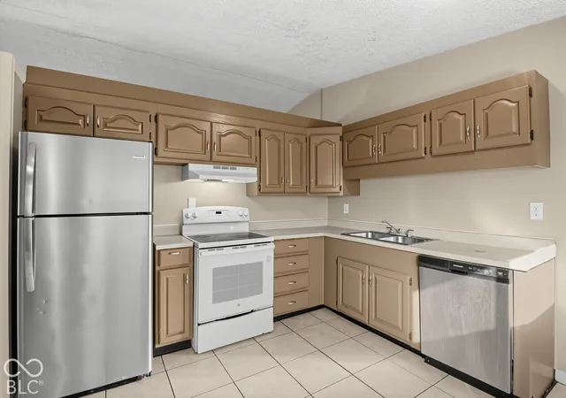 Photo 3 of Single family home for sale at 9207 Rochelle Dr, Indianapolis, IN 46235 | MLS# 22130363 | Listing updated on 2026-10-09