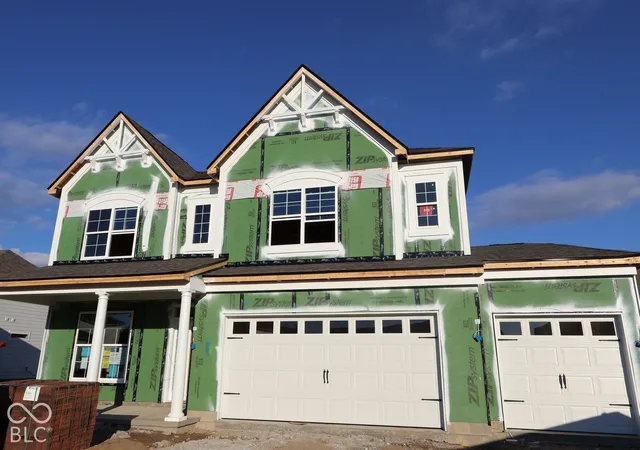 Photo 2 of Single family home for sale at 1095 Sweetland Ln, Greenwood, IN 46143 | MLS# 22130370 | Listing updated on 2026-10-19