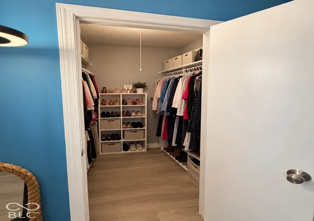 Photo 3 of Condo for sale at 7938 Eagle Valley, Indianapolis, IN 46214 | MLS# 22130372 | Listing updated on 2026-10-09