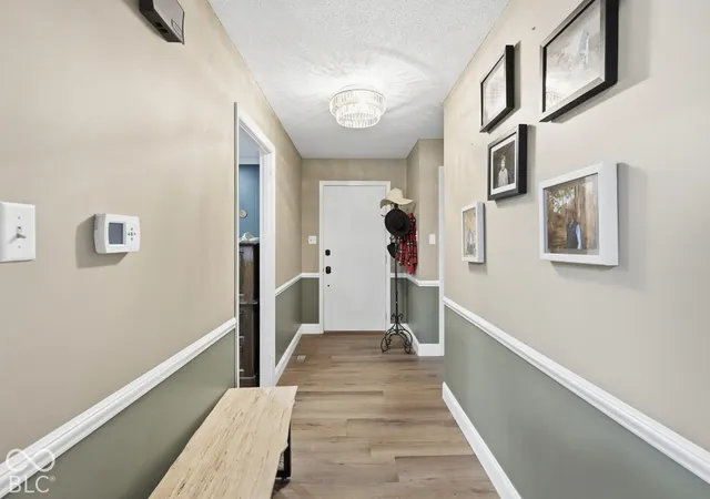 Photo 4 of Sale Pending at 16575 Seminole Rd, Noblesville, IN 46062 | MLS# 22130383 | Listing updated on 2026-10-23