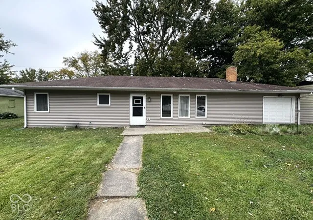 Single family home for sale at 1507 Athens St, Crawfordsville, IN 47933 | MLS# 22130385