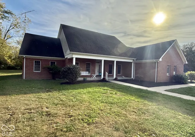 Photo 2 of Sale Pending at 261 S State Rd 135, Brownstown, IN 47220 | MLS# 22130391 | Listing updated on 2026-10-26