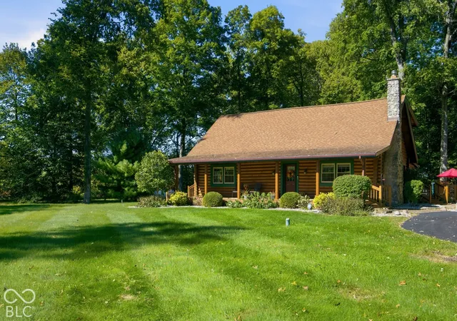Photo 3 of Single family home for sale at 1462 W 1000 South, Pendleton, IN 46064 | MLS# 22130392 | Listing updated on 2026-10-08