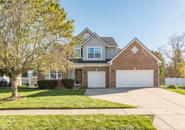 Photo 1 of Single family home for sale at 1417 Royal Lake Dr, Indianapolis, IN 46228 | MLS# 22130402 | Listing updated on 2026-10-09