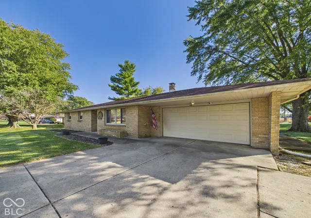 Photo 1 of Single family home for sale at 929 Imy, Anderson, IN 46013 | MLS# 22130403 | Listing updated on 2026-10-09