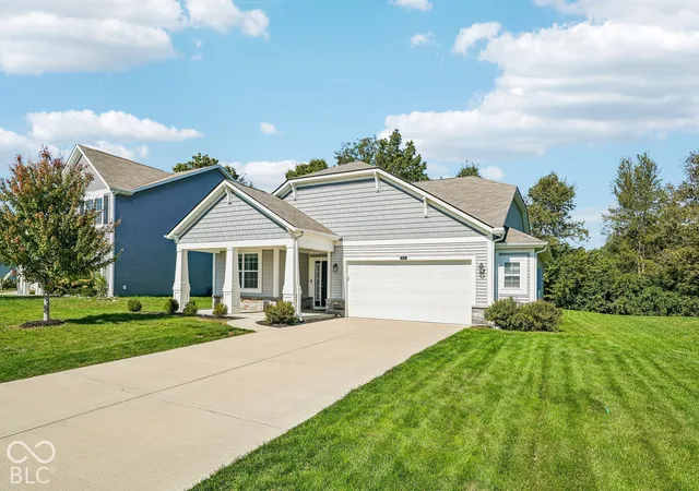 Photo 3 of Single family home for sale at 5556 Pintail Ln, Greenwood, IN 46143 | MLS# 22130408 | Listing updated on 2026-10-08