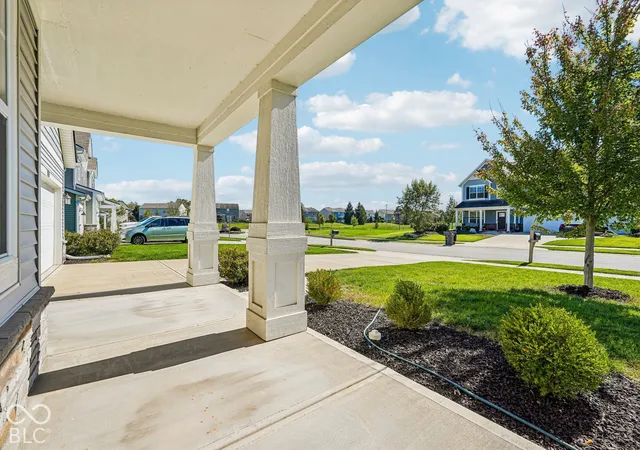 Photo 4 of Single family home for sale at 5556 Pintail Ln, Greenwood, IN 46143 | MLS# 22130408 | Listing updated on 2026-10-08