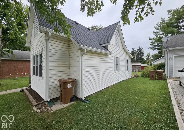 Photo 17 of Single family home for sale at 104 E State St, New Ross, IN 47968 | MLS# 22130410 | Listing updated on 2026-10-08