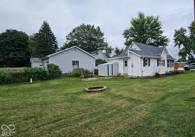 Photo 3 of Single family home for sale at 104 E State St, New Ross, IN 47968 | MLS# 22130410 | Listing updated on 2026-10-08