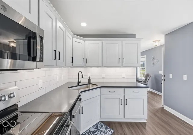 Photo 4 of Single family home for sale at 2020 Pin Oak Ct, Shelbyville, IN 46176 | MLS# 22130447 | Listing updated on 2026-10-08