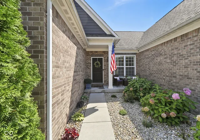 Photo 1 of Single family home for sale at 6413 Bastani Pl, Indianapolis, IN 46237 | MLS# 22130461 | Listing updated on 2026-10-08